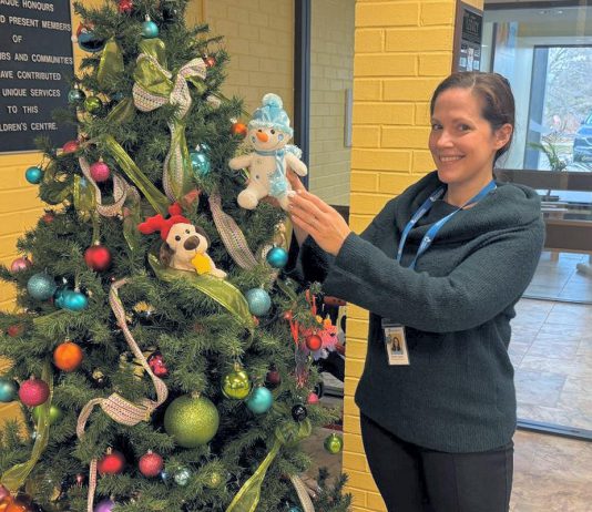 According to Nicole Captain, an occupational therapist at Five Counties Children's Centre, it's important for parents and caregivers to set a good example for their children during the holiday season by regulating their own behaviour, emotions, and reactions so they remain calm. (Photo: Five Counties Children's Centre)