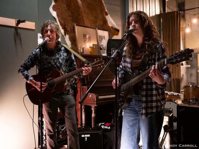 Dan Hick will return to the stage at Showplace Performance Centre for Peterborough Performs VI on February 26, 2026, this time accompanied by singer and guitarist Lucy Ferrill. (Photo: Andy Carroll)