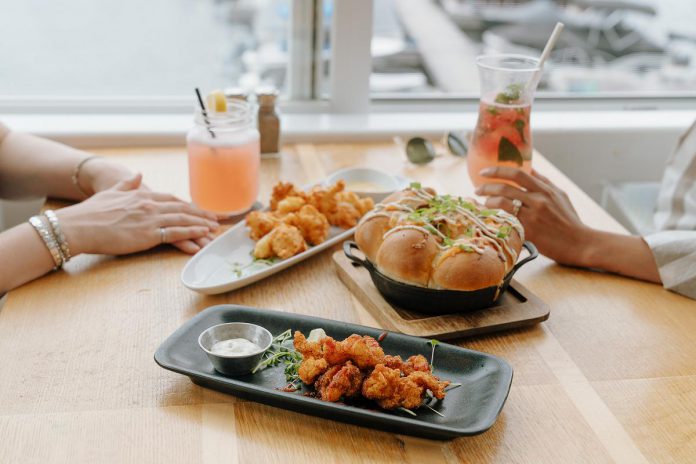 Located in Douro-Dummer Township, Hobart's Lighthouse is one of many local businesses that support local farmers by using as many locally sourced ingredients as possible. Through the Kawartha Local Food Wholesale program, Peterborough County and the City of Kawartha Lakes are supporting the growth of local food producers by streamlining their connections with local food buyers such as restaurants, retail, food services, tourist attractions, golf courses, and more. (Photo: Peterborough County Economic Development)