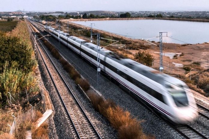 Spain's Alta Velocidad Española (AVE) high-speed rail service was launched between Madrid and Sevilla in 1992 and now covers over 4,000 kilometres. Canada's proposed Alto high-speed rail network will span 1,000 kilometres from Toronto to Quebec City and will require over 4,000 kilometres of steel rails alongside massive quantities of other materials. Quickmill's innovative technology is ideally suited to leverage opportunities arising from the federal government's major infrastructure projects like Alto that will rely on Canadian manufacturing. (Photo: Renfe)