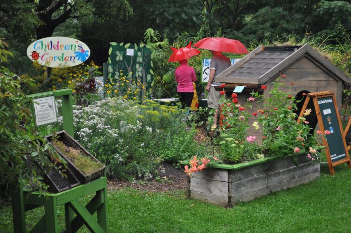 A previous iteration of The Children's Garden at Ecology. Although the activities shown no longer exist due to the outdoor elements and use over time, GreenUP is fundraising toward new features that will attract more children and families to the park to engage in nature-based play. (Photo: GreenUP)