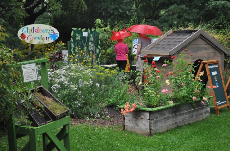 A previous iteration of The Children's Garden at Ecology. Although the activities shown no longer exist due to the outdoor elements and use over time, GreenUP is fundraising toward new features that will attract more children and families to the park to engage in nature-based play. (Photo: GreenUP)