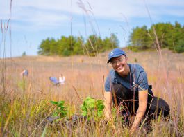Volunteers participate in restoration work at the Hazel Bird Nature Reserve, a property protected by the Nature Conservancy of Canada. The reserve is part of the Rice Lake Plains, a 40,000-hectare ecosystem at the east end of the Oak Ridges Moraine in Northumberland County that is home to Canada's easternmost tallgrass communities. Over more than two decades, the Nature Conservancy of Canada and its partners have worked to protect and restore the globally rare tallgrass prairie and oak savanna of Rice Lake Plains. (Photo: Chelsea Marcantonio / Nature Conservancy of Canada)
