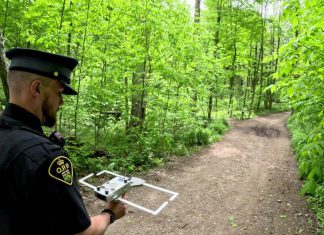 Program that helps first responders find missing people with cognitive conditions coming to Kawartha Lakes An officer with Elgin County Ontario Provincial Police (OPP) demonstrates the tracking technology used in the Project Lifesaver program, which helps searchers quickly locate people with cognitive disorders who wander. Through a collaborative partnership between local emergency services and community organizations, the internationally recognized program is coming to Kawartha Lakes in summer 2026. (Photo: OPP)