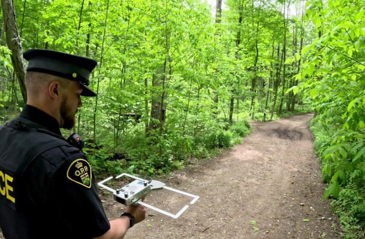 Program that helps first responders find missing people with cognitive conditions coming to Kawartha Lakes An officer with Elgin County Ontario Provincial Police (OPP) demonstrates the tracking technology used in the Project Lifesaver program, which helps searchers quickly locate people with cognitive disorders who wander. Through a collaborative partnership between local emergency services and community organizations, the internationally recognized program is coming to Kawartha Lakes in summer 2026. (Photo: OPP)