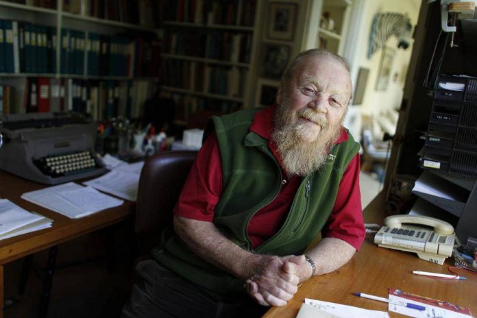 Author and environmentalist Farley Mowat in 2010 in his home in Port Hope, where he died on May 6, 2014 at the age of 92. (Photo: Peter Power / The Globe and Mail)