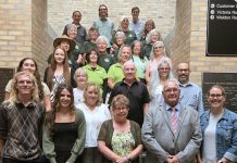 City of Kawartha Lakes councillor Pat Warren and Mayor Doug Elmslie (front row, third and fourth from left) with the recipients of the 2025 "Bee a Hero" and "Environmental Hero" awards at Kawartha Lakes City Hall in Lindsay on August 25, 2026. (Photo: City of Kawartha Lakes)