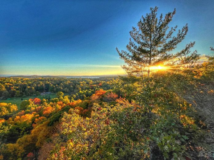 Accessible to families and young hikers, the James Cooper Lookout Trail in Stanhope in Haliburton County is one of the local favourites for viewing fall colours. With views of four interconnected lakes, the loop is 1.5 kilometres and connects to the Algonquin Highlands Ridge Trail a network of trails in the township. (Photo: Haliburton County Tourism)