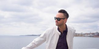 Musical houseboat tour to bring free concerts to Peterborough and the Kawarthas September 11 to 17 Almonte-based singer-songwriter Jordan Holman, who performs as Kentucky, will be travelling on a Le Boat houseboat to give a series of five free concerts along the Trent-Severn Waterway in the City of Peterborough and Peterborough County from September 11 to 17, 2026. (Photo: Kentucky website)