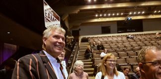 Political newcomer Michael Eamon elected as the next mayor of Peterborough Political newcomer Michael Eamon reacts to the election results as they came in around 9:20 p.m. on October 26, 2026 at Market Hall Performing Arts Centre, showing him with a substantial lead over fellow political newcomer Neil Morton in the race to be Peterborough's next mayor. (Photo: Jordan Lyall / kawarthaNOW)
