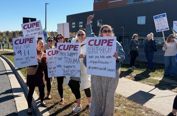 A cross-union solidarity rally took place at Peterborough Regional Health Centre (PRHC) on October 21, 2026 in support of paramedics with Peterborough City-County Paramedics (PCCP) represented by Canadian Union of Public Employees (CUPE) Local 4911, who will be in a legal strike position on October 31. (Photo: CUPE / Facebook)