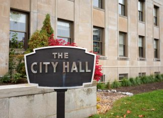 ‘Peterborough Vote Tracker’ gives voters a look at councillors’ records ahead of October 26 election The Peterborough City Hall sign. (Photo: Jordan Lyall / kawarthaNOW)