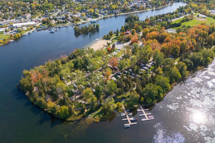 For a no-frills camping experience, stay at Lakefield Park & Campground beside the Otonabee River in Selwyn Township. This pet-friendly campground has 117 serviced and unserviced campsites with access to comfort stations ideal for tent and trailer camping. On site, guests will find sandy beaches and places for birding and fishing, while there is much to explore nearby including golfing, boat rentals, and downtown Lakefield. (Photo courtesy of Selwyn Township)